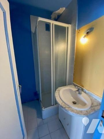 Un appartement de type T6 de 110.90m² surface Carrez, au 16ème et dernier étage avec ascenseur d?