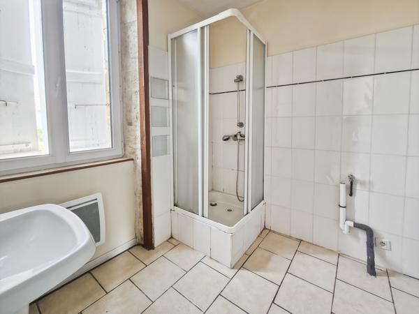 Castéra-Verduzan (32410) Appartement T2 bis de 48m2 - Castéra-Verduzan