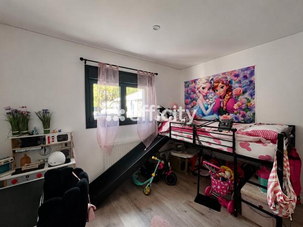 Maison
         4 pièces
        - 108 m² 228 500 € *