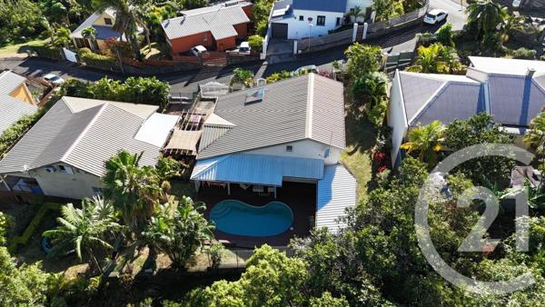 Maison à vendre  6 pièces - 166,10 m2 ST DENIS - 974