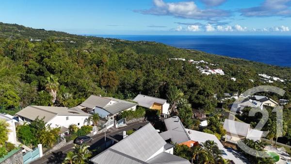 Maison à vendre  6 pièces - 166,10 m2 ST DENIS - 974