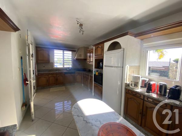 Maison à vendre  6 pièces - 166,10 m2 ST DENIS - 974