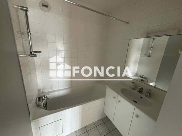 Location Appartement 2 pièces 47.44 m² - 10 RUE GAMBETTA Tours 37000