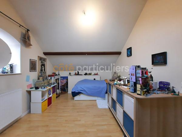 Vente
                Appartement102,45 m² - 5 Pièces -
                    DOLE (39100)