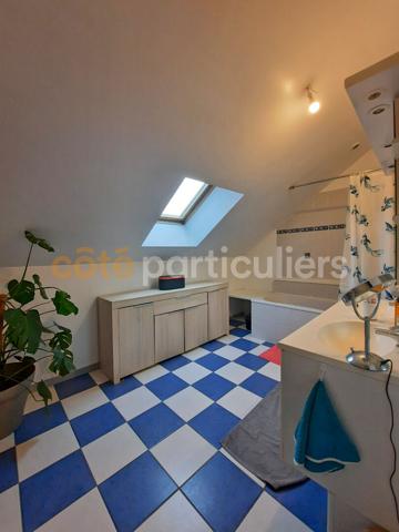Vente
                Appartement102,45 m² - 5 Pièces -
                    DOLE (39100)