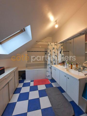Vente
                Appartement102,45 m² - 5 Pièces -
                    DOLE (39100)