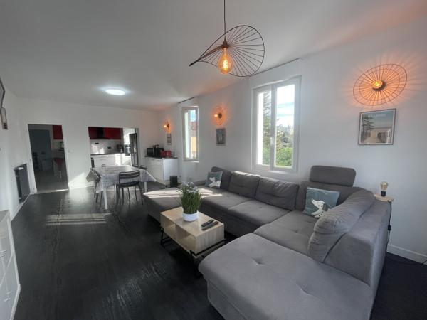 Immeuble à vendre à Montguyon (17270) - Charente-Maritime