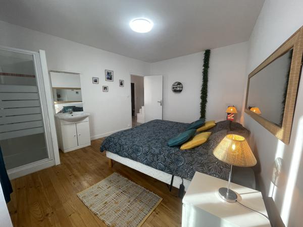 Immeuble à vendre à Montguyon (17270) - Charente-Maritime