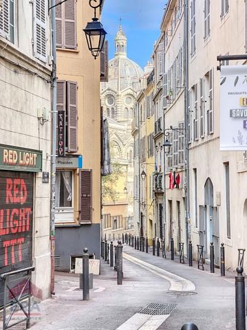 A louer appartement meublé type 2 Marseille 13002 Panier lenche
