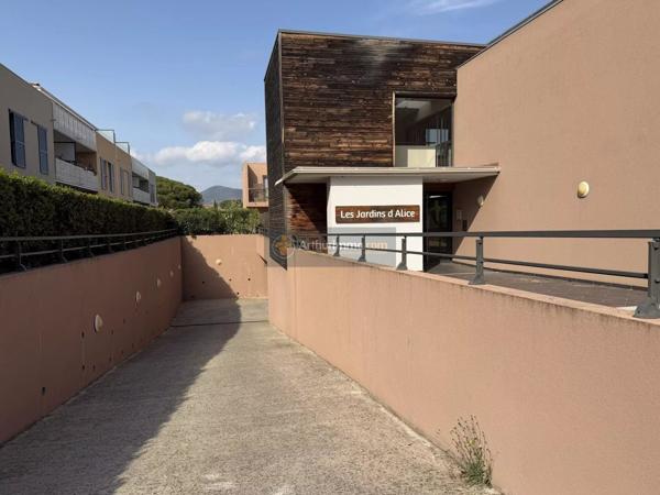 Location Garage à Fréjus