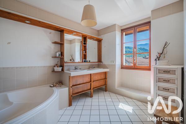 Maison à vendre 5 pièces 119 m² Saint-Étienne-de-Crossey