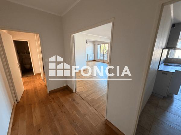 Location Appartement 3 pièces 95.84 m² - 15F RUE LETANDUERE Angers 49000