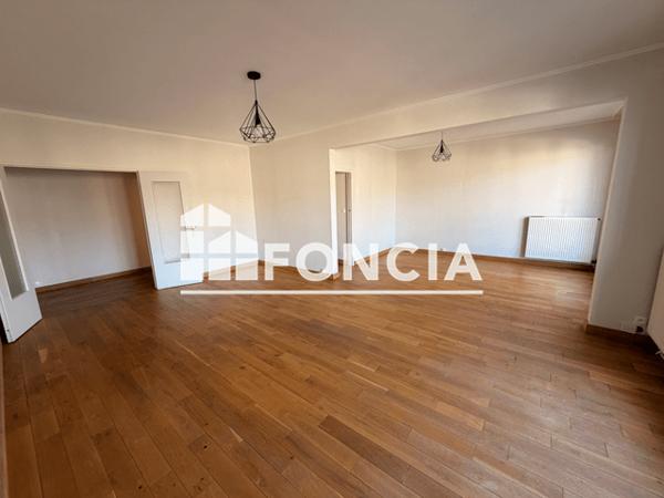 Location Appartement 3 pièces 95.84 m² - 15F RUE LETANDUERE Angers 49000