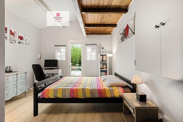 propriété de 7 pièces avec un chalet de 42 M2 avec piscine-lagon sur Tourrettes