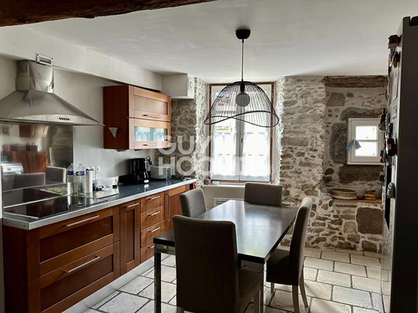 10 min SUD OUEST CARCASSONNE - Maison de village 162 m² + grenier + cour 23 m²