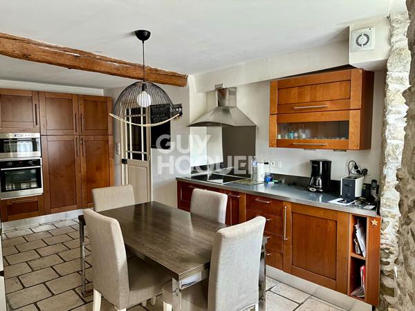 10 min SUD OUEST CARCASSONNE - Maison de village 162 m² + grenier + cour 23 m²