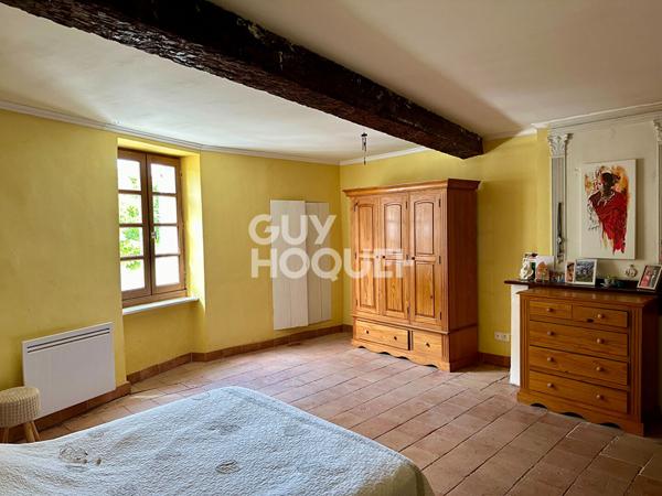 10 min SUD OUEST CARCASSONNE - Maison de village 162 m² + grenier + cour 23 m²