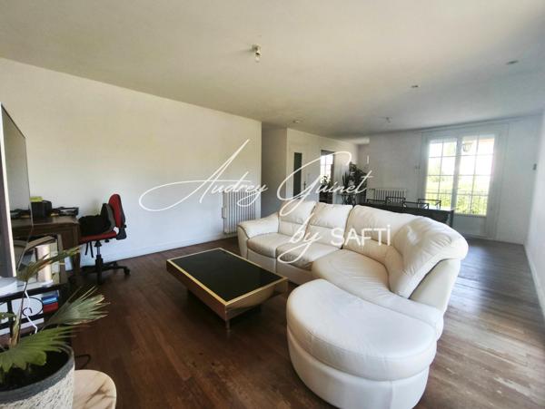 Maison sur sous-sol au calme, Buxerolles secteur Le Planty