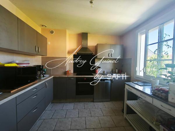 Maison sur sous-sol au calme, Buxerolles secteur Le Planty