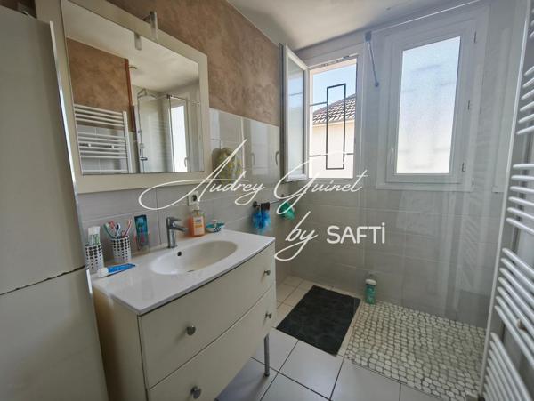 Maison sur sous-sol au calme, Buxerolles secteur Le Planty