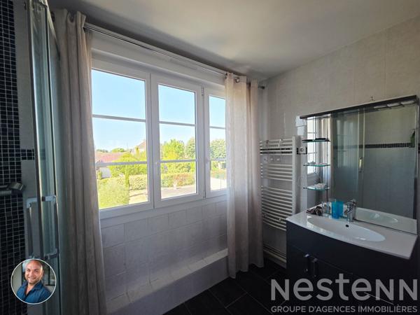 Maison familiale avec piscine, jardin clos et loisirs à 15 min du centre du Mans