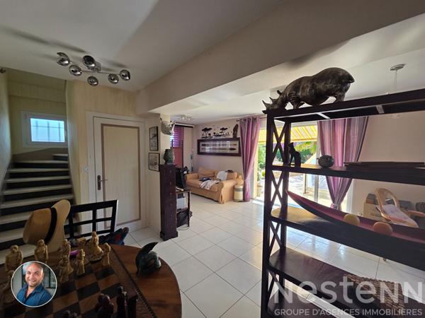 Maison familiale avec piscine, jardin clos et loisirs à 15 min du centre du Mans