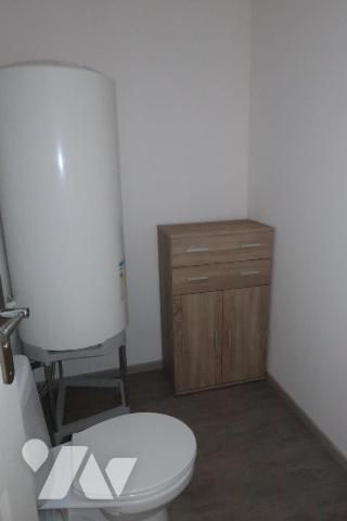 CHEFFOIS, EN CAMPAGNE, DANS UN SECTEUR CALME, MAISON D'HABITATION ANCIENNE A FINIR DE RENOVER.