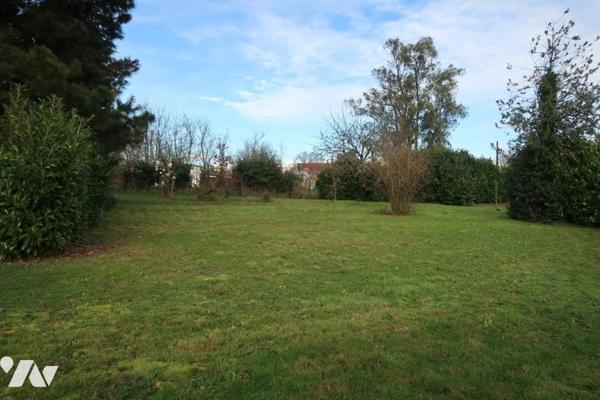 CHEFFOIS, EN CAMPAGNE, DANS UN SECTEUR CALME, MAISON D'HABITATION ANCIENNE A FINIR DE RENOVER.