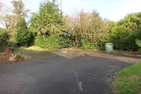 CHEFFOIS, EN CAMPAGNE, DANS UN SECTEUR CALME, MAISON D'HABITATION ANCIENNE A FINIR DE RENOVER.