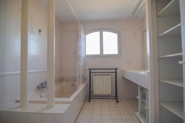 Maison Maison familiale 4 Chambres 136 m²