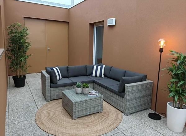 Dernier étage, parking, terrasse 70 m² vue étangs