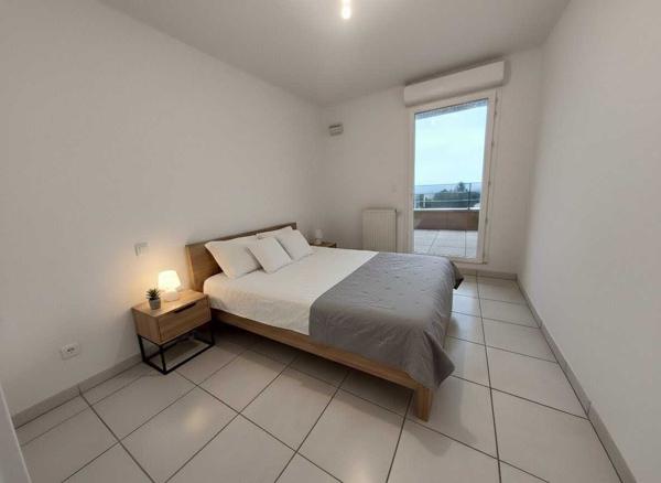 Dernier étage, parking, terrasse 70 m² vue étangs