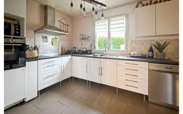 Maison à vendre    5 pièces •  Rambouillet