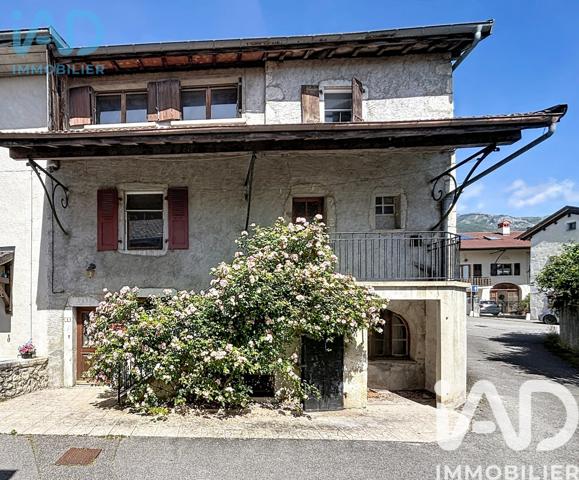 Maison à vendre 10 pièces 240 m² Saint-Jean-de-Gonville