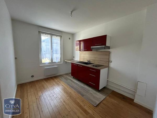 Appartement à louer 2 pièces 60.62m² Saint-Quentin (02100)
