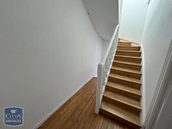 Appartement à louer 2 pièces 60.62m² Saint-Quentin (02100)