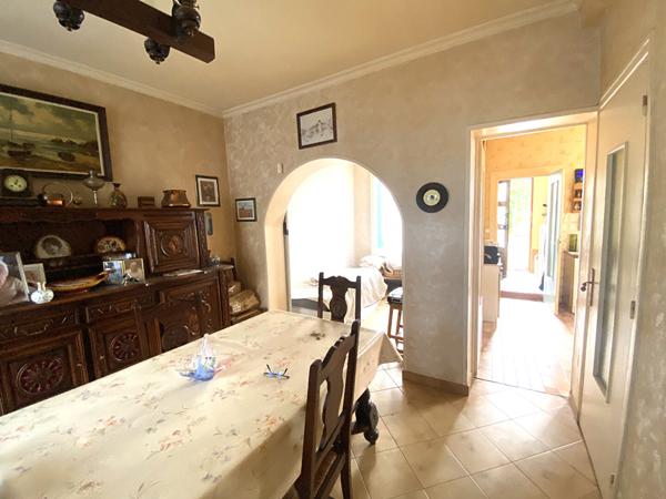 Maison Nanterre 4 pièce(s) 374 m2 470 000 € **  - Référence  15446