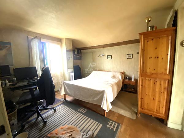 Maison Nanterre 4 pièce(s) 374 m2 470 000 € **  - Référence  15446
