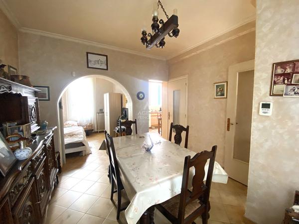 Maison Nanterre 4 pièce(s) 374 m2 470 000 € **  - Référence  15446