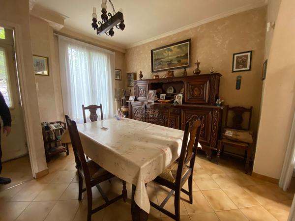 Maison Nanterre 4 pièce(s) 374 m2 470 000 € **  - Référence  15446