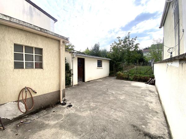 Maison Nanterre 4 pièce(s) 374 m2 470 000 € **  - Référence  15446
