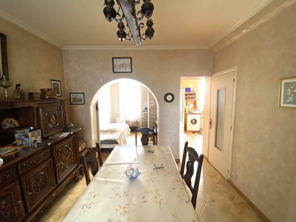 Maison Nanterre 4 pièce(s) 374 m2 470 000 € **  - Référence  15446