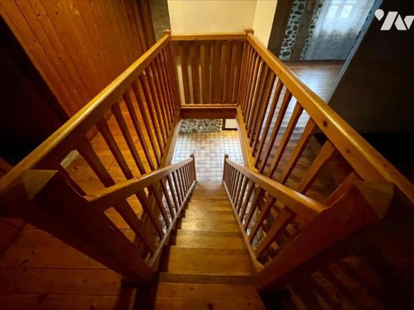 Ensemble immobilier en pierres