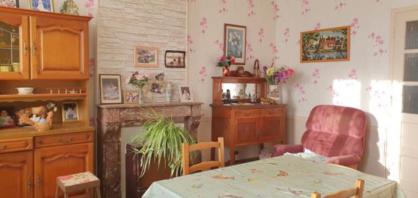 Dormans (51700) MAISON AVEC DEPENDANCES ET COUR