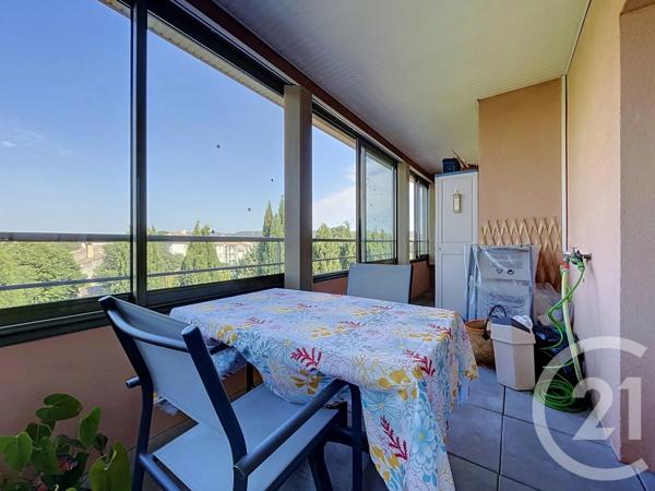 Appartement T5 à vendre  4 pièces - 98,15 m 2   BAGNOLS SUR CEZE  - 30