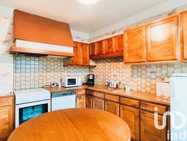 Maison 4 pièces de 91 m² à Compertrix (51510)