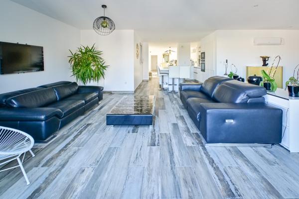 SUPERBE APPARTEMENT A DEUX PAS DES PLAGES