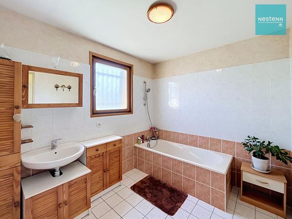 Montrond-Les-Bains : Maison 95 m² hab - 3 chbres- terrain 706 m²