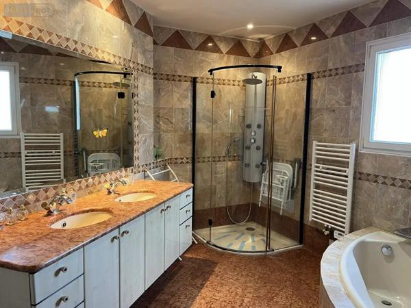Achat - Maison Luçon 85400 6 pièces 181 m 2 2553 m 2