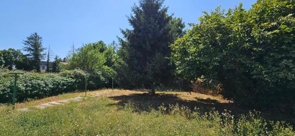 Ensemble immobilier offrant une opportunité de rentabilité immédiate.